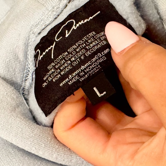 Virginty Rocks - Picture 3 of 3